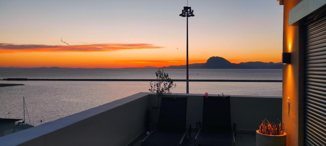 Apartamento Majestic Penthouse In The Heart Of Patra Exterior foto